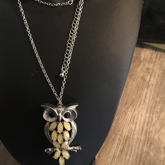 Owl Pendant - Jewelled with 24" Chain - Picture 9 of 9
